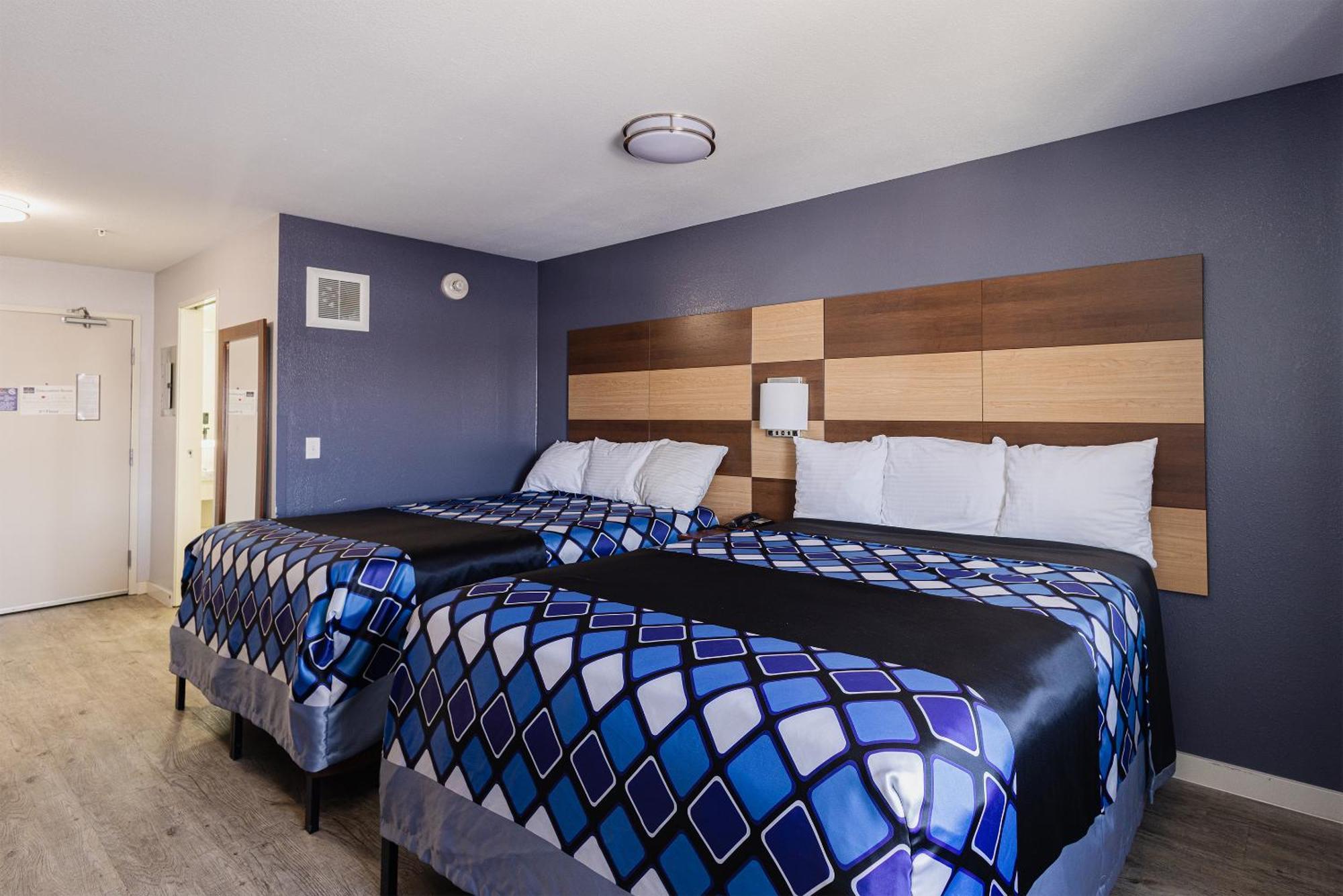 Coratel Inn And Suites By Jasper Saint Paul Minneapolis Inver Grove Heights Exterior photo